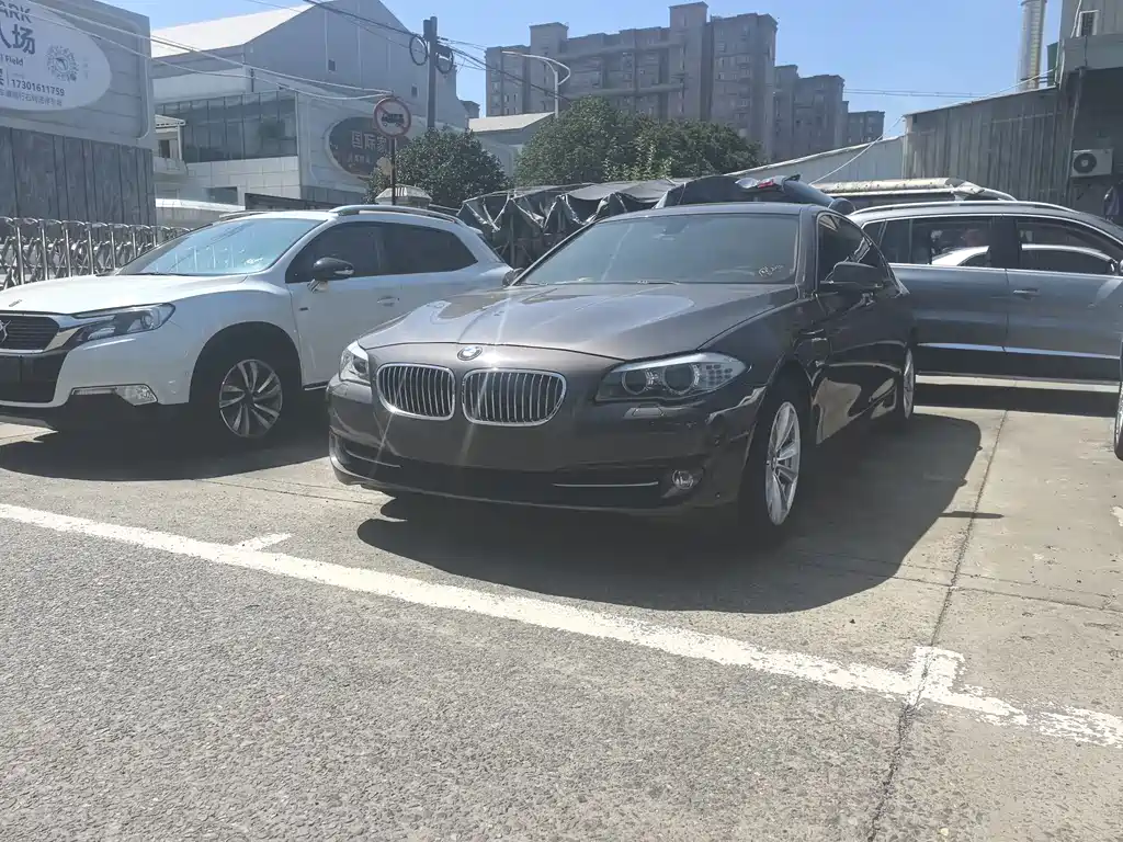 BMW 5 Series 2011