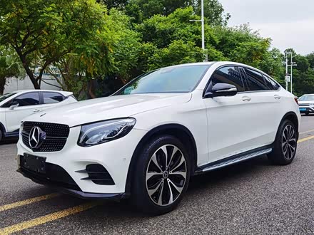 奔驰GLC轿跑 2019款 GLC 260 4MATIC 轿跑SUV