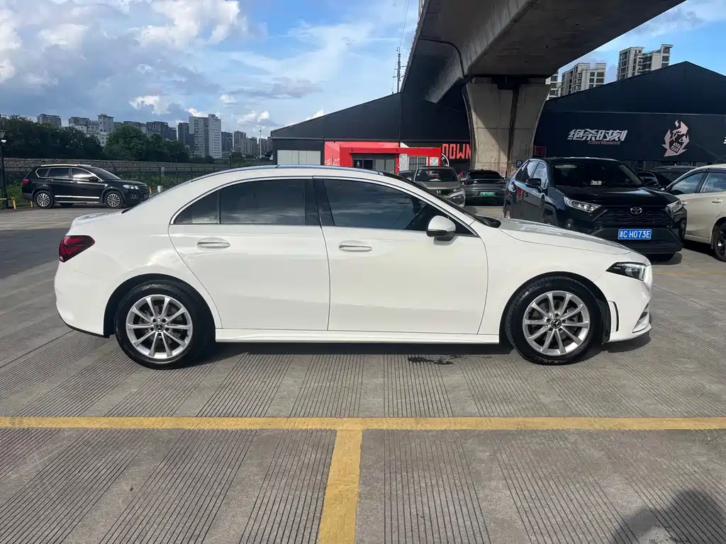 MERCEDES-BENZ A CLASS