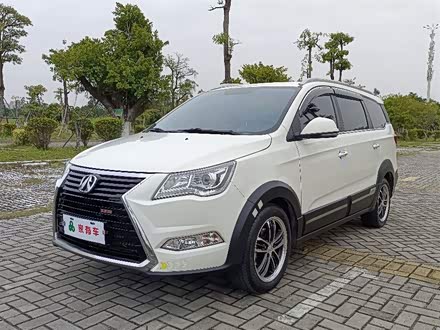 北汽威旺M60 2017款 1.5L 手动铂金版