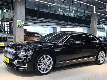 飞驰 2022款 4.0T V8 标准版