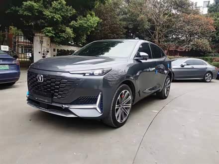 长安UNI-K 2021款 2.0T 尊贵型
