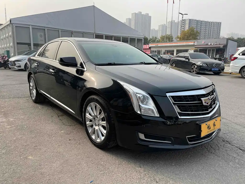 CADILLAC XTS