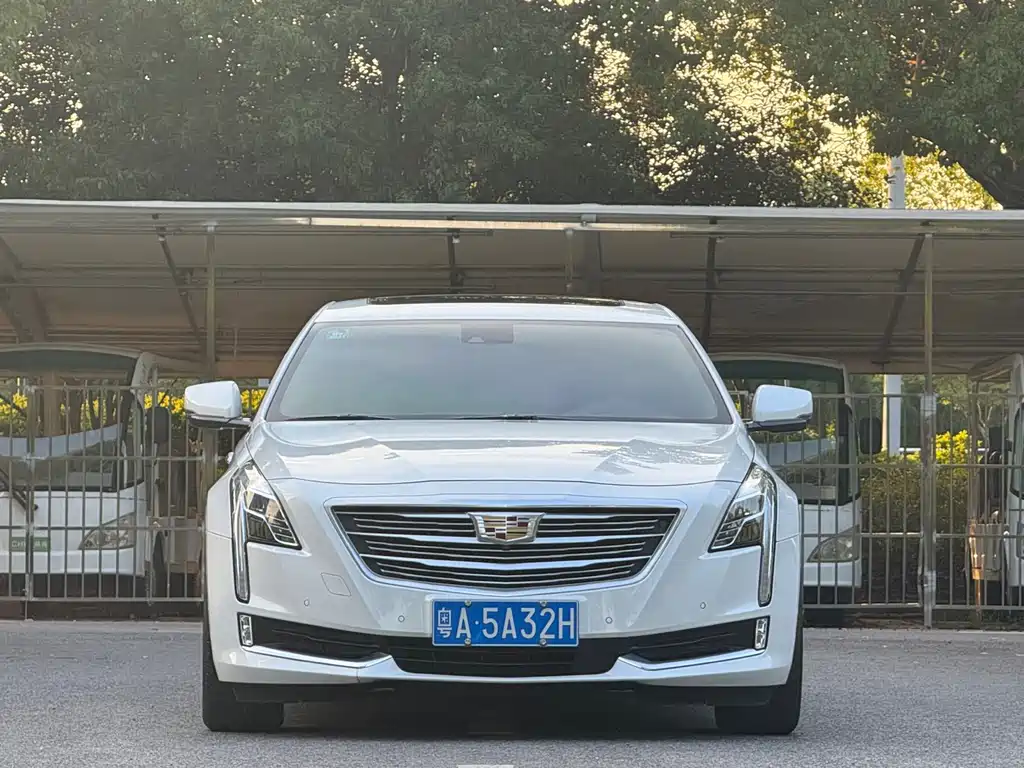 CADILLAC CT6