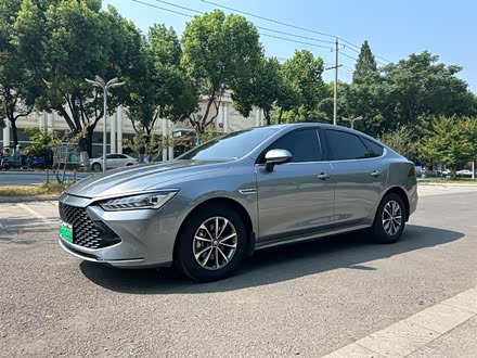 秦PLUS 2021款 DM-i 55KM 尊贵型