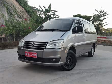 菱智 2015款 M5 Q7 2.0L 7座长轴舒适型