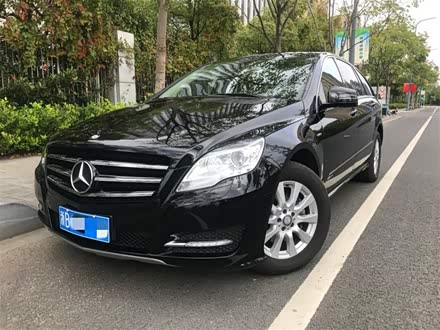 奔驰R级 2017款 R 320 4MATIC 商务型臻藏版