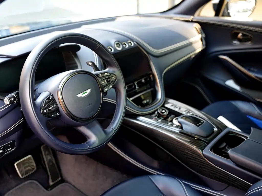 Aston Martin DBX 2024 4.0T V8 707