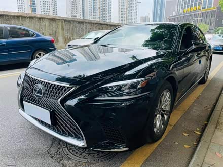 雷克萨斯LS 2018款 500h 豪华版 国V