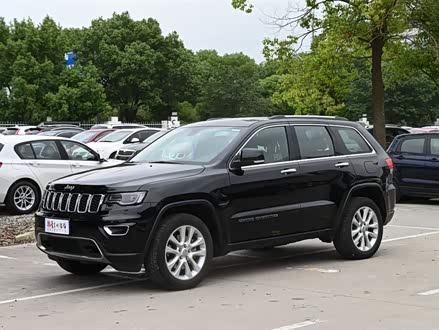 大切诺基进口 2017款 3.0L 舒享导航版