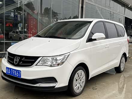宝骏730 2019款 1.5L 手动超值型 7座 国VI
