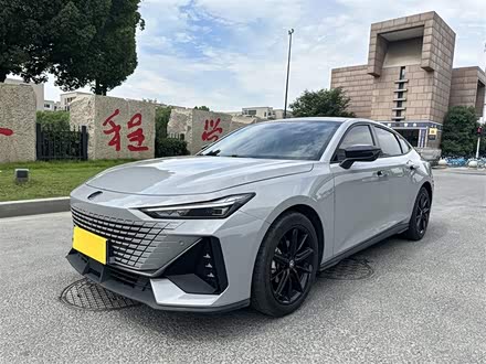 长安UNI-V 2022款 1.5T 卓越型