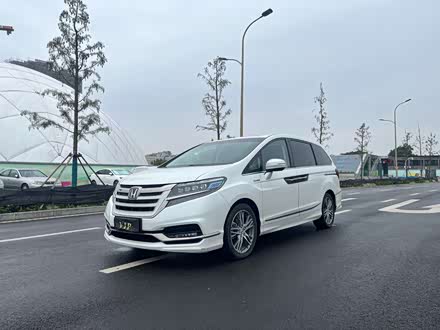 艾力绅 2019款 2.0L 混动豪华版