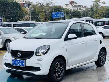 smart forfour 2018款 0.9T 66千瓦先锋版