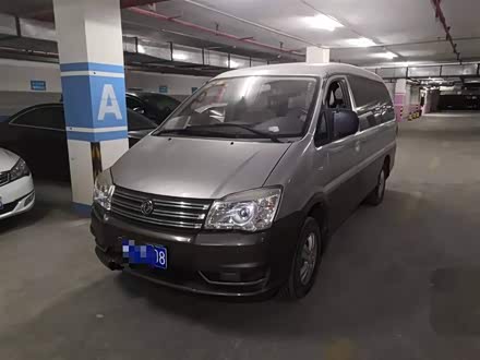菱智 2016款 M5 2.0L 7座长轴标准型