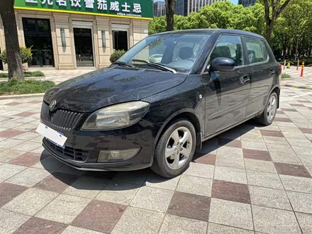 晶锐 2012款 1.6L 自动酷黑版