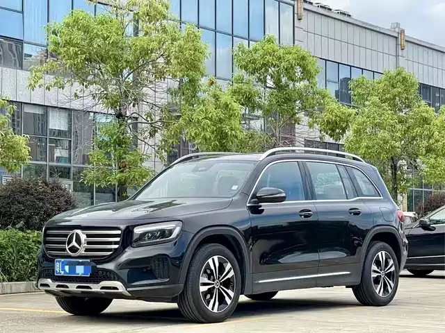 MERCEDES-BENZ  GLB 2024