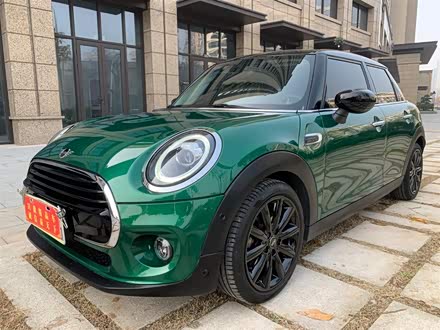 MINI 2022款 1.5T COOPER 艺术家 五门版