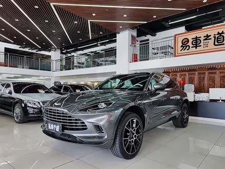 阿斯顿·马丁DBX 2021款 4.0T V8 返璞之境
