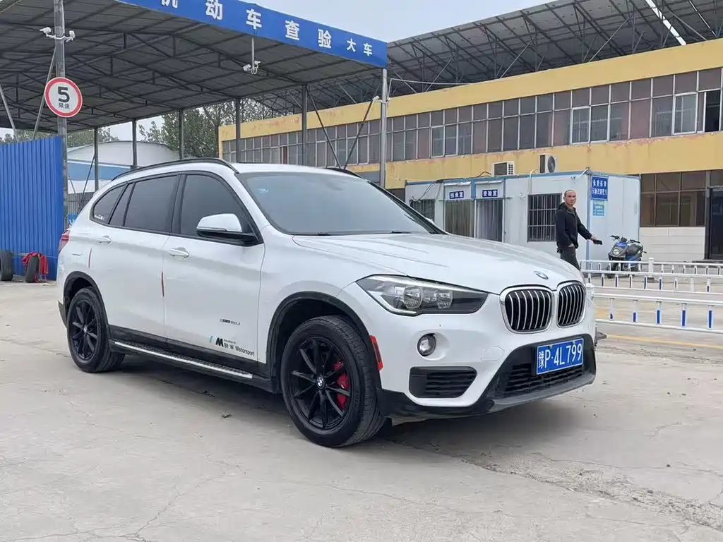 BMW X1