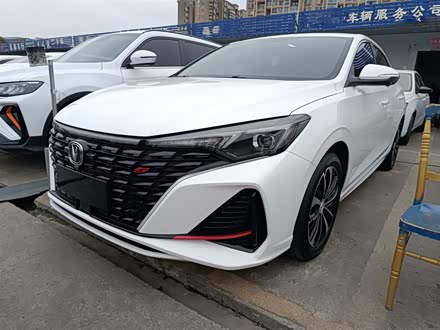逸动 2022款 PLUS 蓝鲸NE 1.4T GDI DCT旗舰版