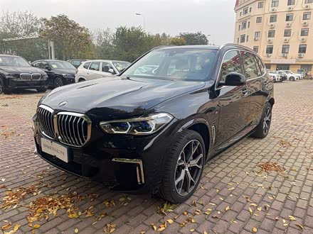 宝马X5 2022款 xDrive 30Li 尊享型M运动套装