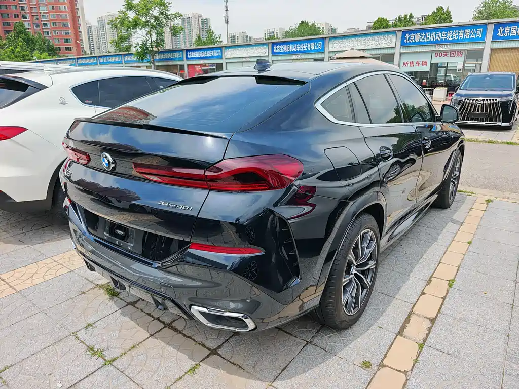 BMW  X6