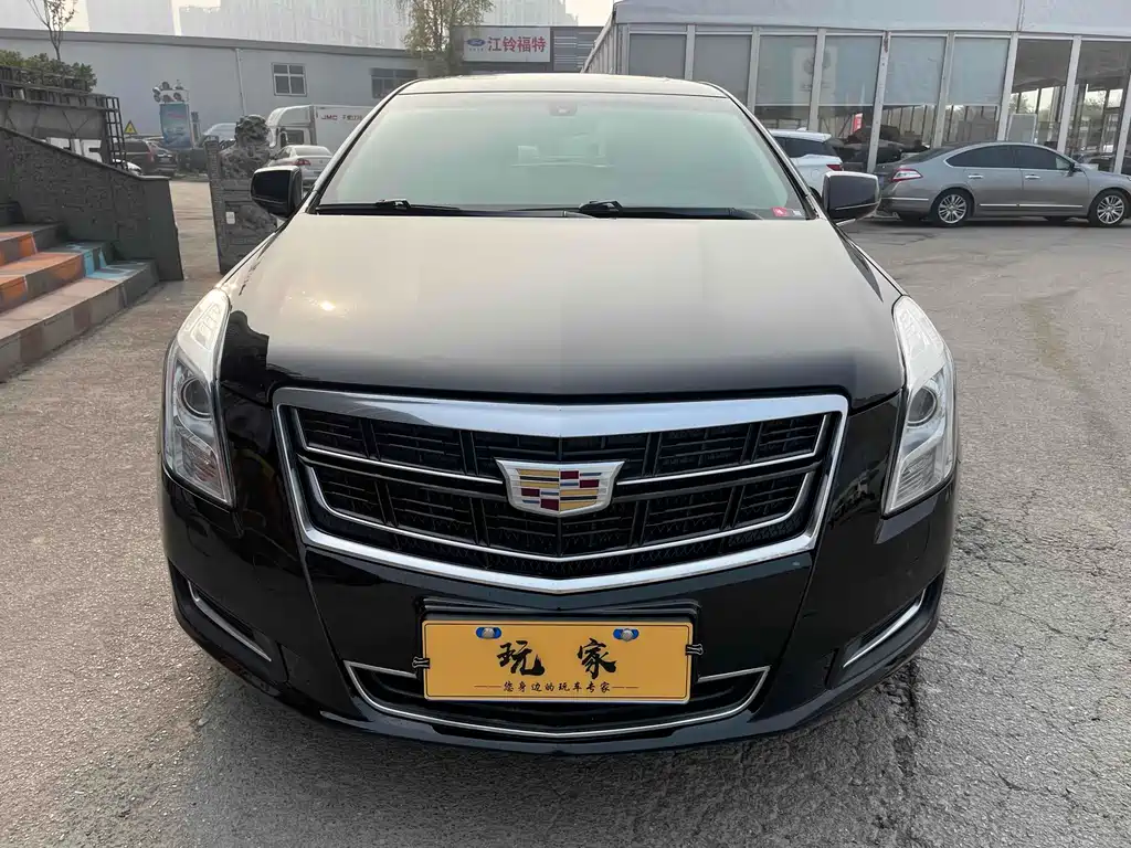 CADILLAC XTS