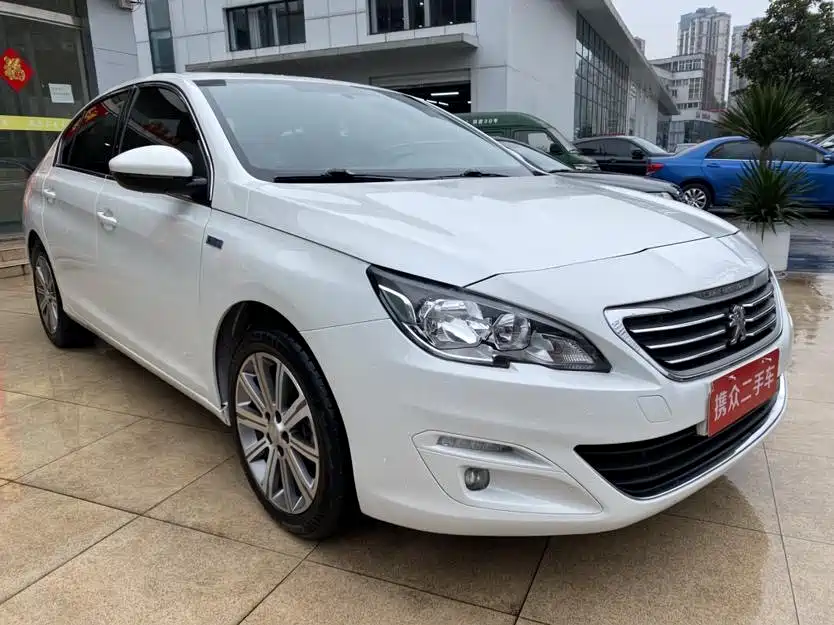 PEUGEOT 408