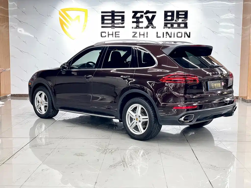 PORSCHE CAYENNE