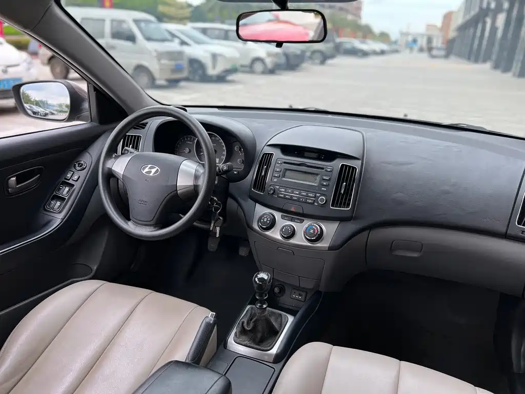 Hyundai Elantra 2011 1.6L MT Comfort