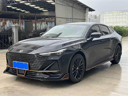 长安UNI-V 2022款 1.5T 运动版