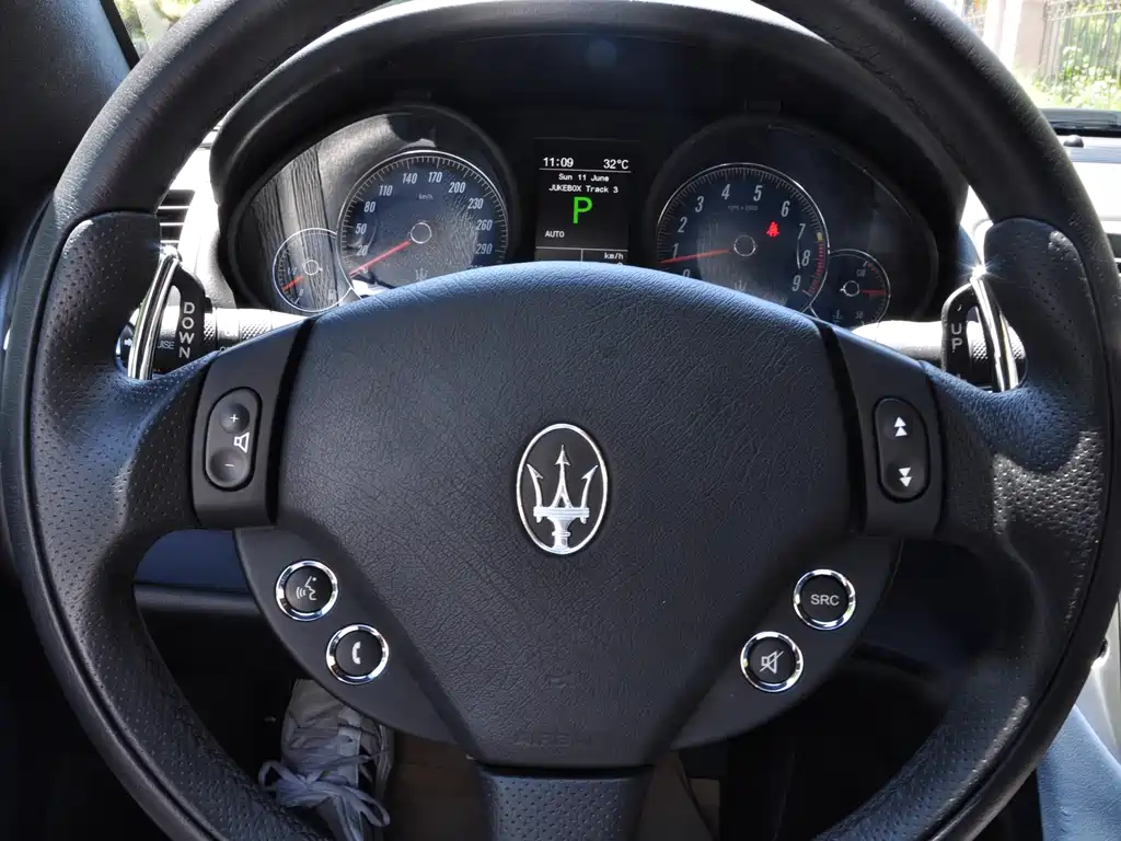 MASERATI GRANTURISMO