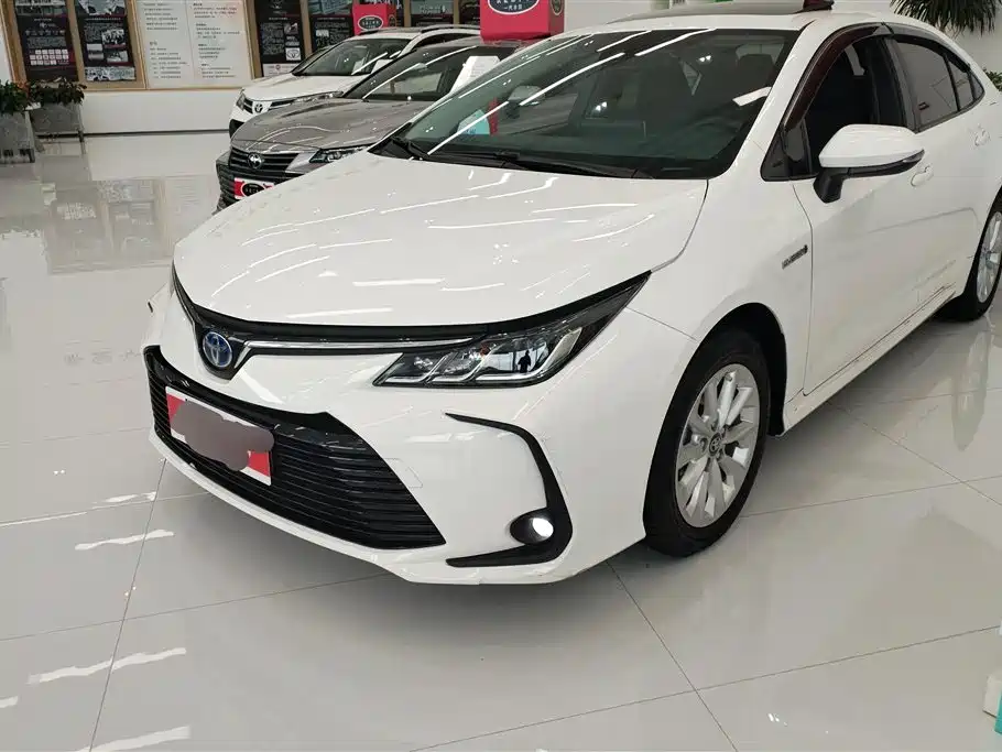 Каролла 2021 г.в. Шуаньцзинь 1.8L E-CVT Элитная версия 59200 km 2022