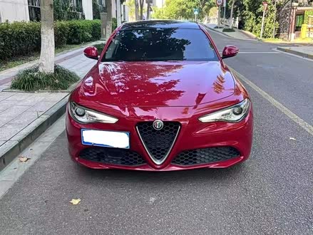 Giulia朱丽叶 2017款 2.0T 200HP 豪华版