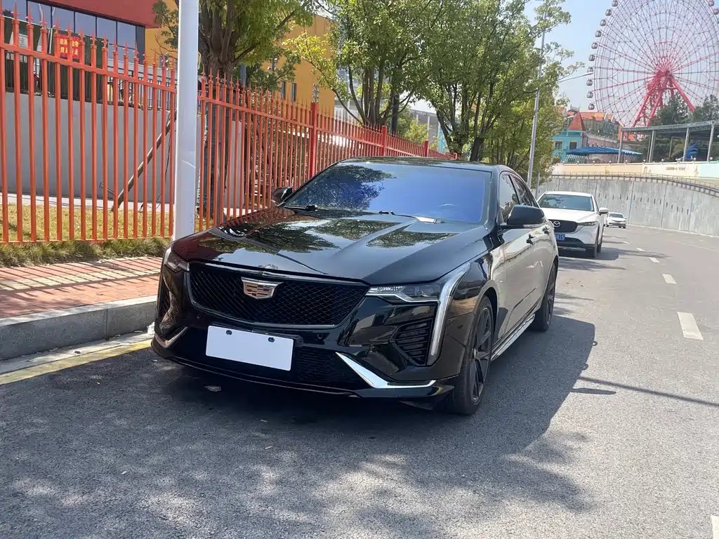 Кадиллак CT4 2021 года 28T Престижная версия 28000 km 2020