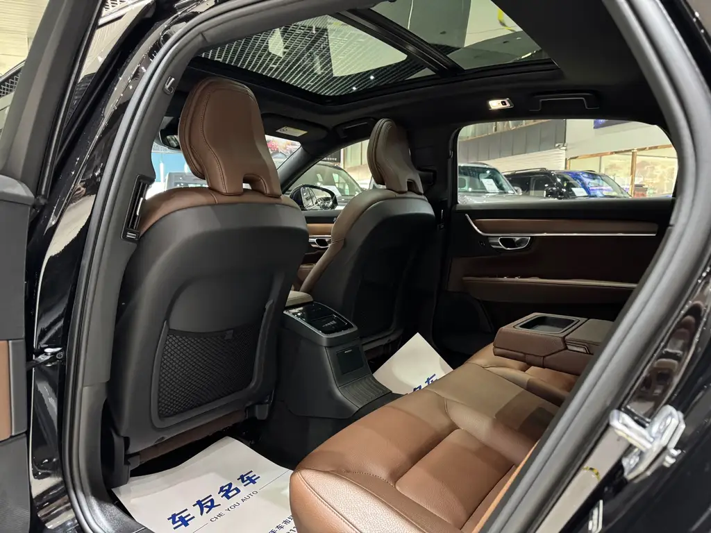 VOLVO S90 PLUG IN HYBRID