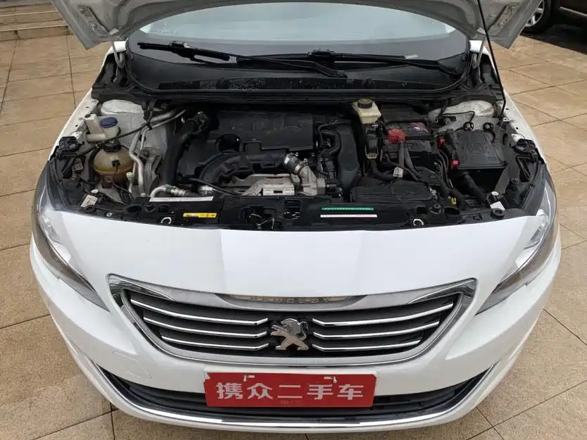 PEUGEOT 408