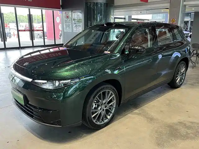 ZERO-RUNNING CAR ZERO RUN C10 2024