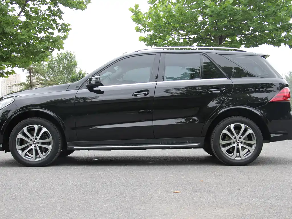 MERCEDES-BENZ GLE