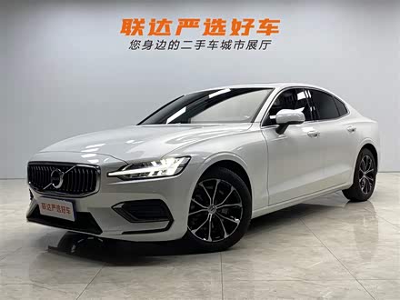 沃尔沃S60 2022款 B4 智逸豪华版