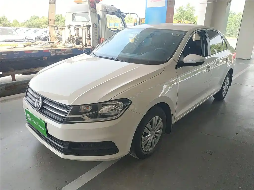 VOLKSWAGEN SANTANA