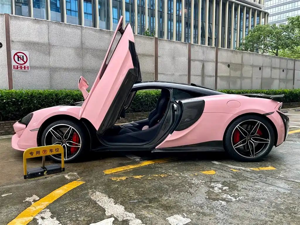 MCLAREN  570
