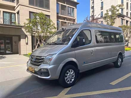 上汽大通MAXUS V80 2017款 2.5T AMT商杰版国V长轴中顶14-16座