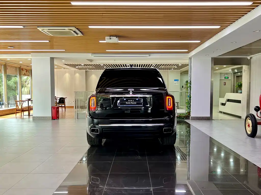 ROLLS-ROYCE CULLINAN