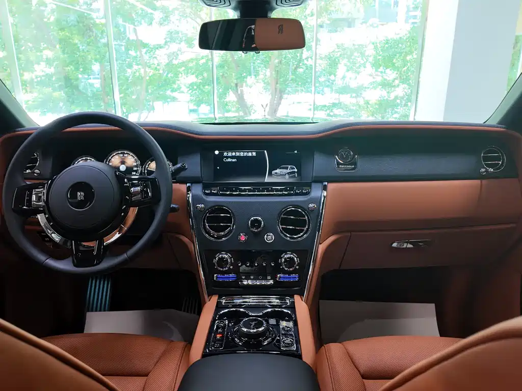 ROLLS-ROYCE CULLINAN