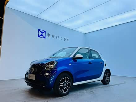 smart forfour 2018款 0.9T 66千瓦先锋版