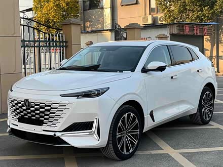 长安UNI-K 智电iDD 2022款 蓝鲸iDD 130km 1.5T 尊贵型