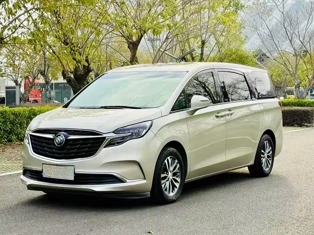 Buick GL8 2021 ES Land 653TComfort Тип Комфорт 129000 km 2021