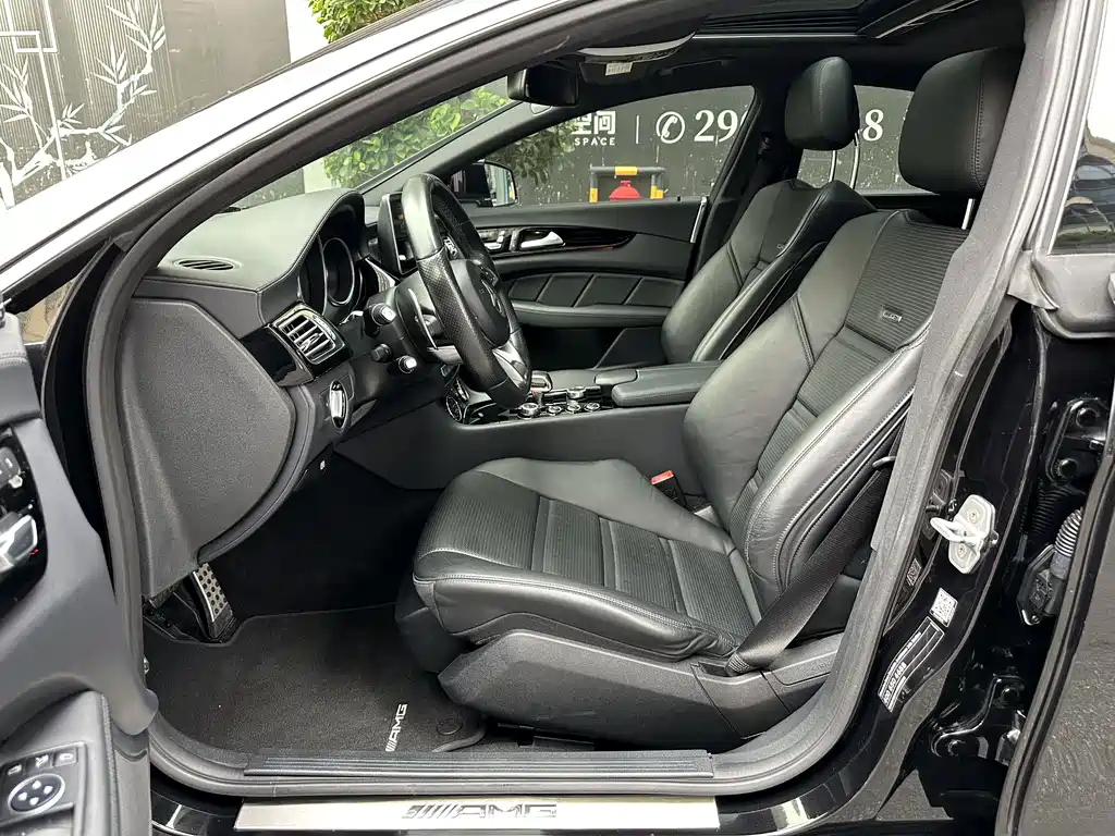 MERCEDES-BENZ  CLS AMG